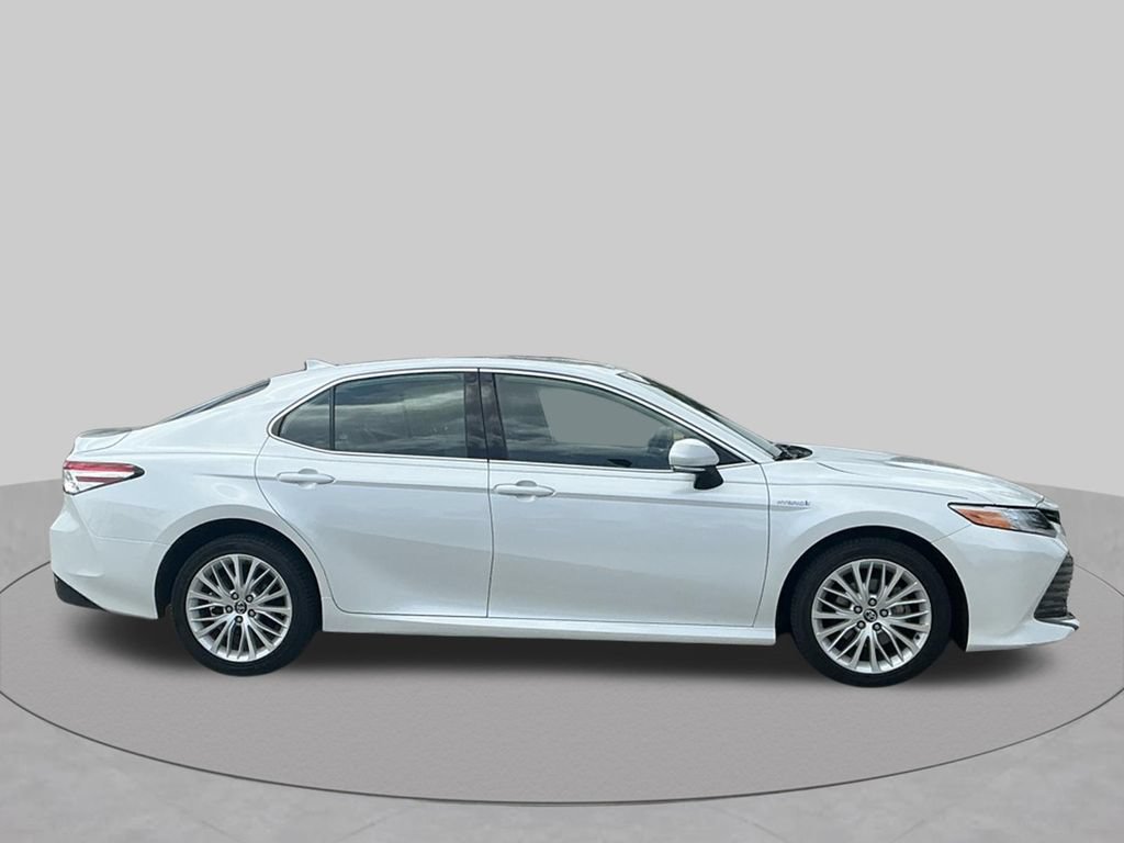 Used 2020 Toyota Camry XLE FWD image 14