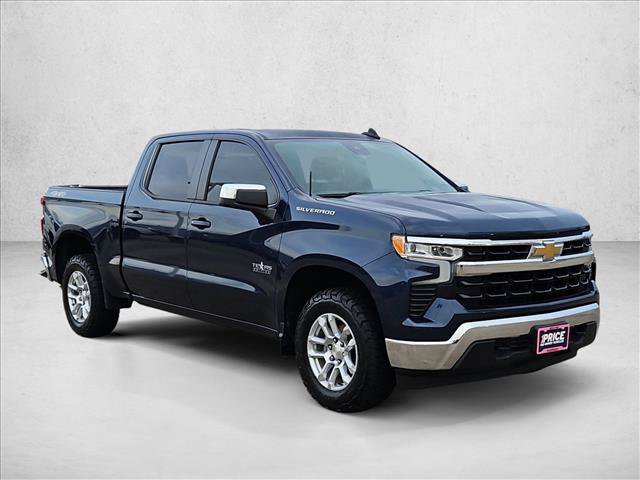 Used 2022 Chevrolet Silverado 1500 LT AWD/4WD image 3