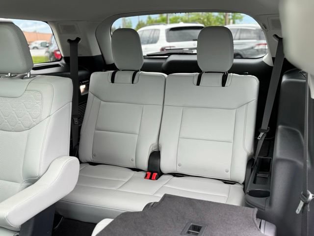 Certified 2025 Ford Explorer Platinum w/ LUX Leather Package AWD/4WD image 20
