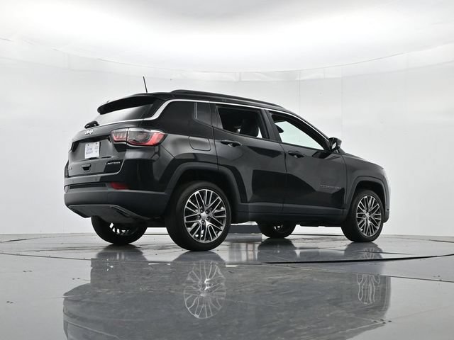 Used 2023 Jeep Compass Limited w/ Elite Group AWD/4WD image 34