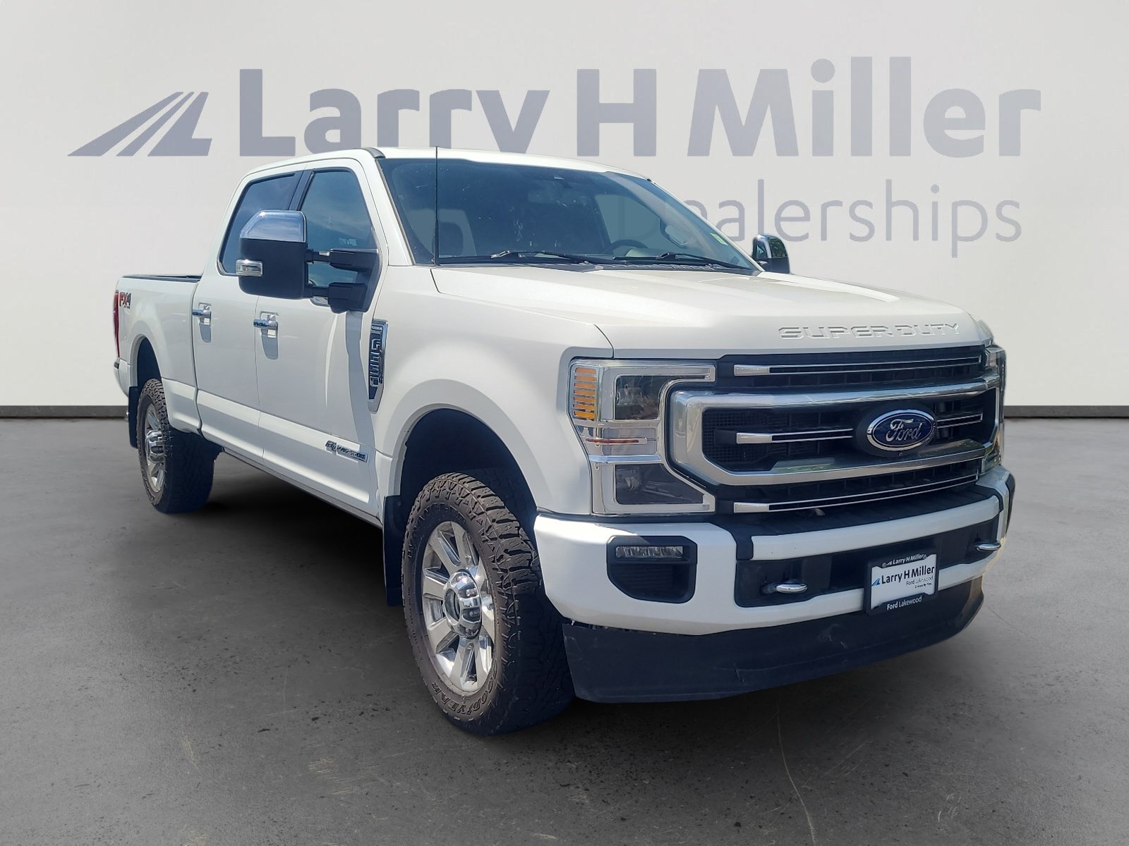 Certified 2022 Ford F350 Platinum w/ FX4 Off-Road Package AWD/4WD image 7
