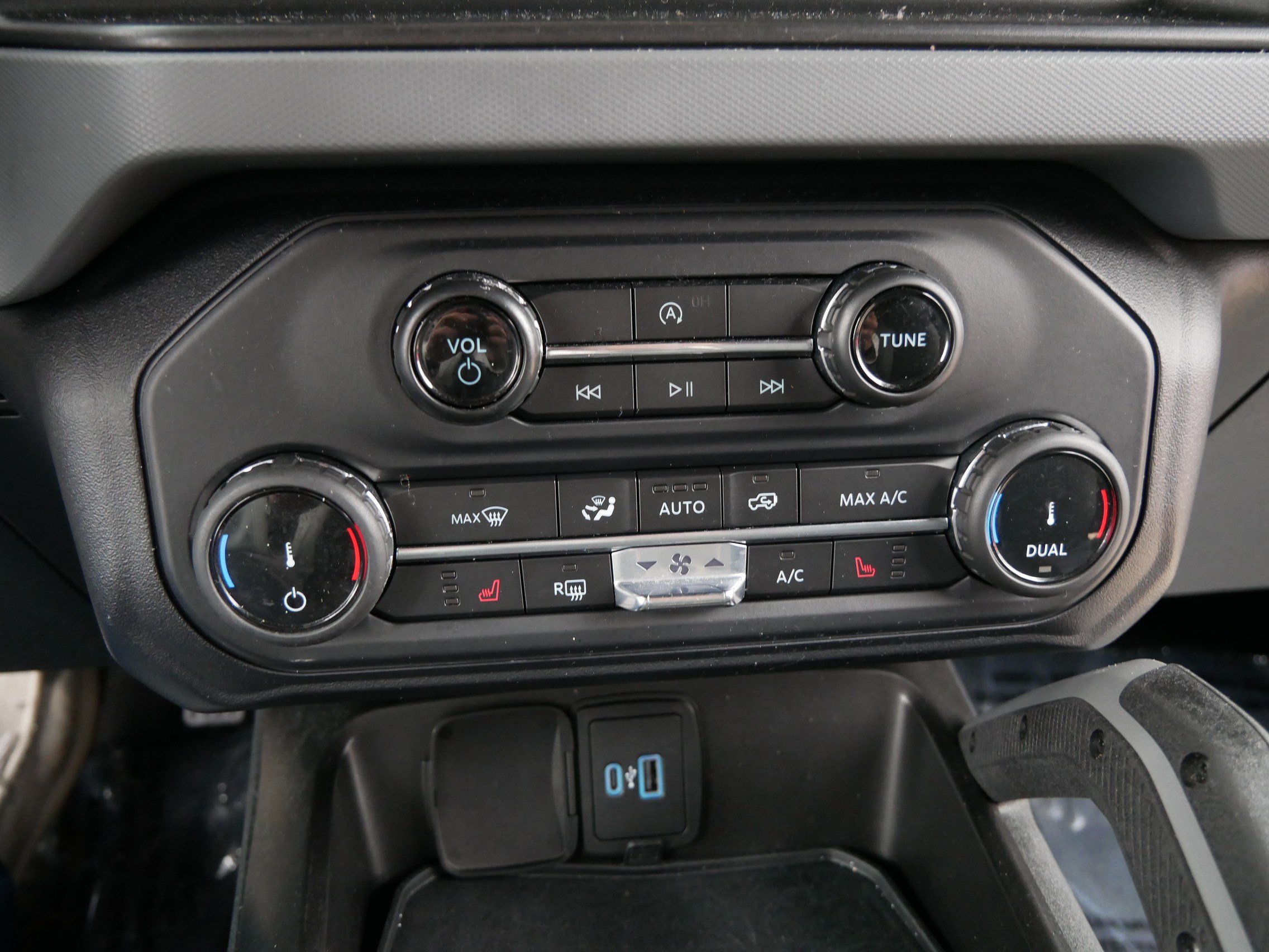 Certified 2022 Ford Bronco Big Bend image 23