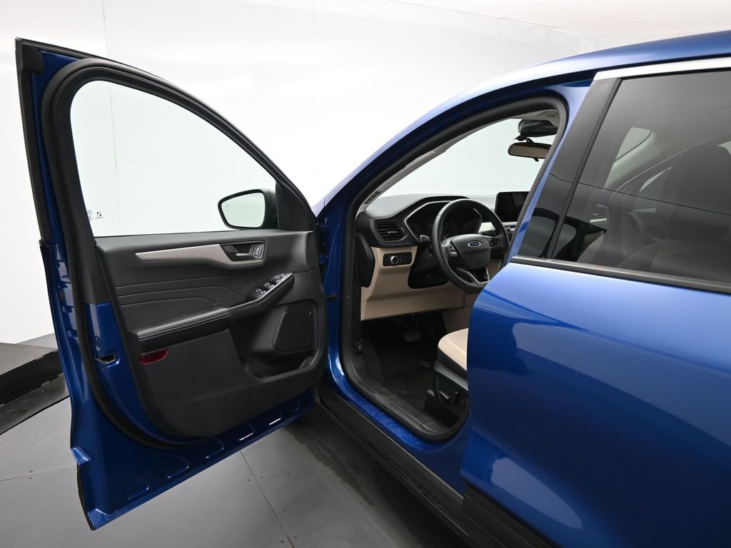 Certified 2022 Ford Escape SE w/ Convenience Package image 9