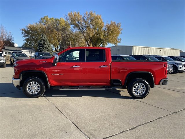 Used 2024 Chevrolet Silverado 2500 LTZ w/ LTZ Premium Package image 2