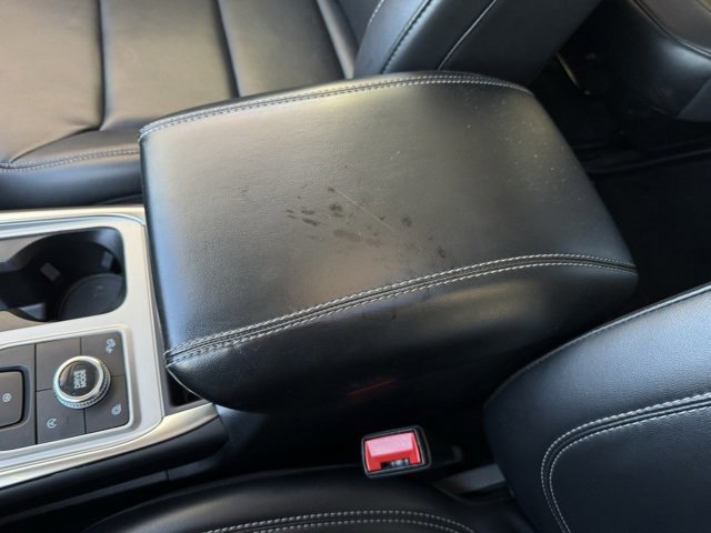 Certified 2023 Ford Explorer XLT w/ Equipment Group 202A image 24