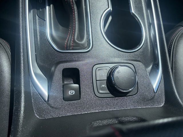 Used 2022 Chevrolet Traverse RS FWD image 23