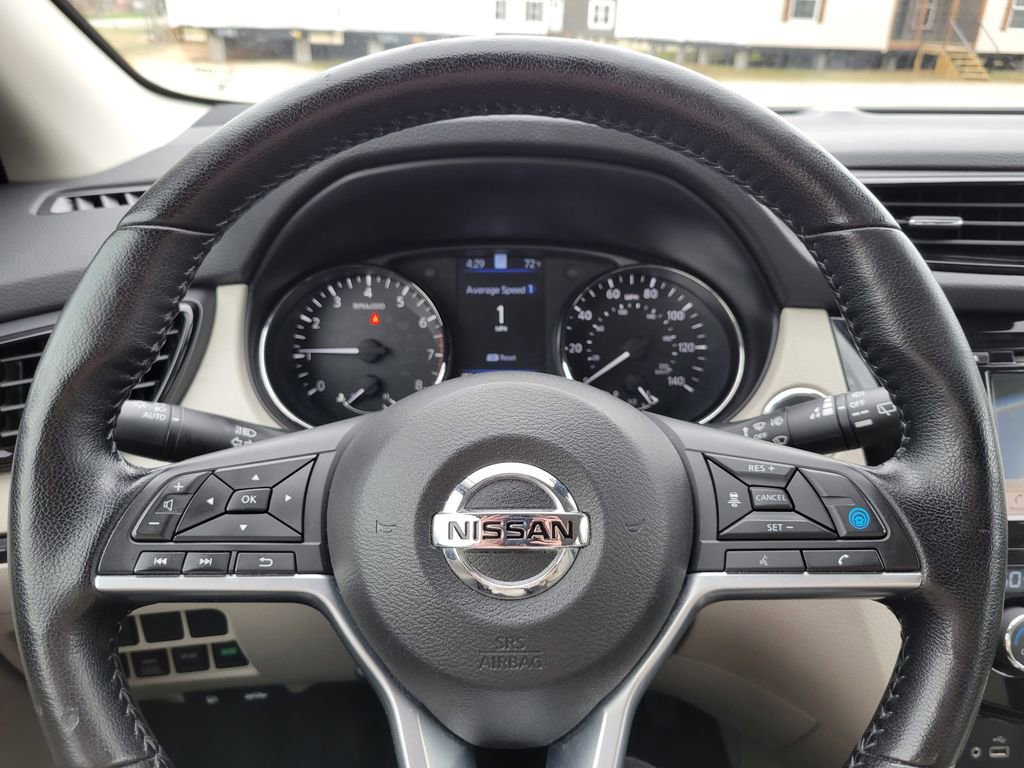 Used 2022 Nissan Rogue Sport SL image 32