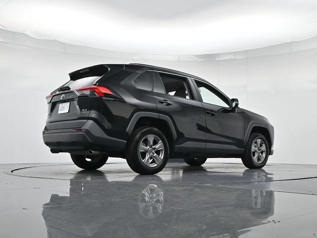 Used 2023 Toyota RAV4 XLE AWD/4WD image 32
