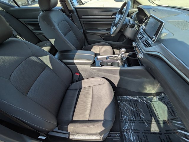 Used 2024 Nissan Altima 2.5 SV FWD image 25