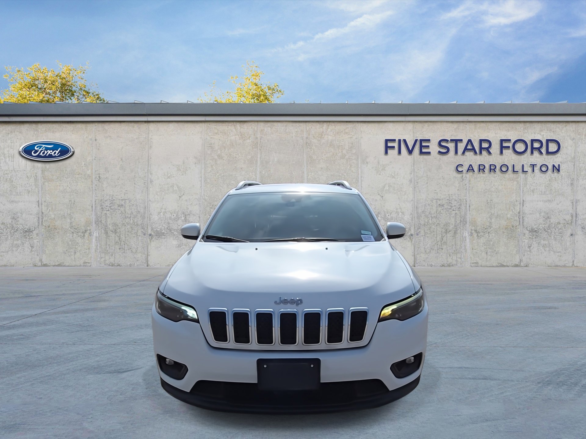 Used 2021 Jeep Cherokee Latitude Lux w/ Comfort/Convenience Group image 4