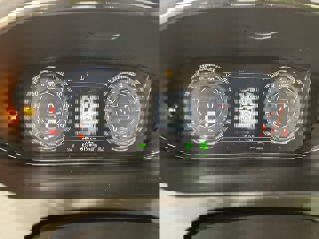 Used 2019 Jaguar E-PACE SE image 24