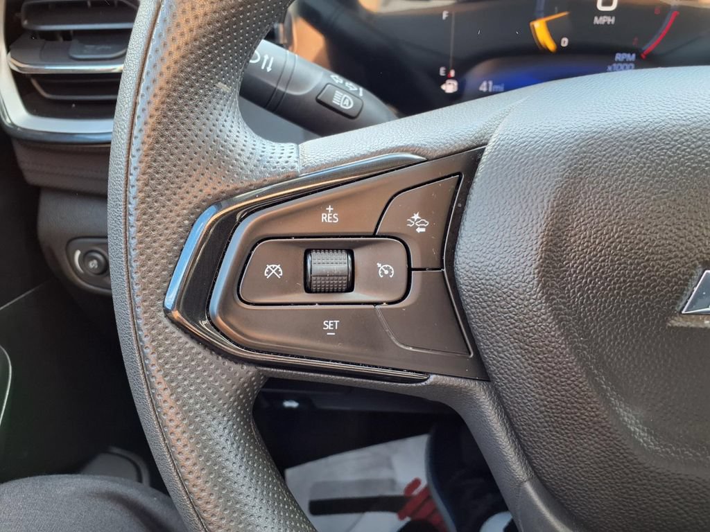 Used 2024 Chevrolet TrailBlazer LT FWD image 18