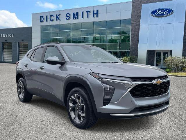 Used 2025 Chevrolet Trax LT