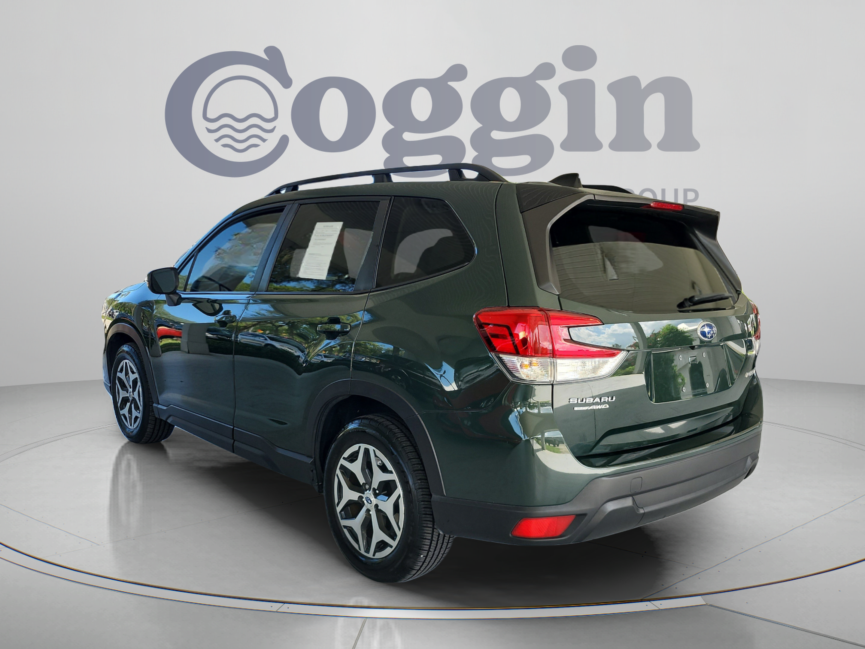 Used 2024 Subaru Forester Premium AWD/4WD image 3