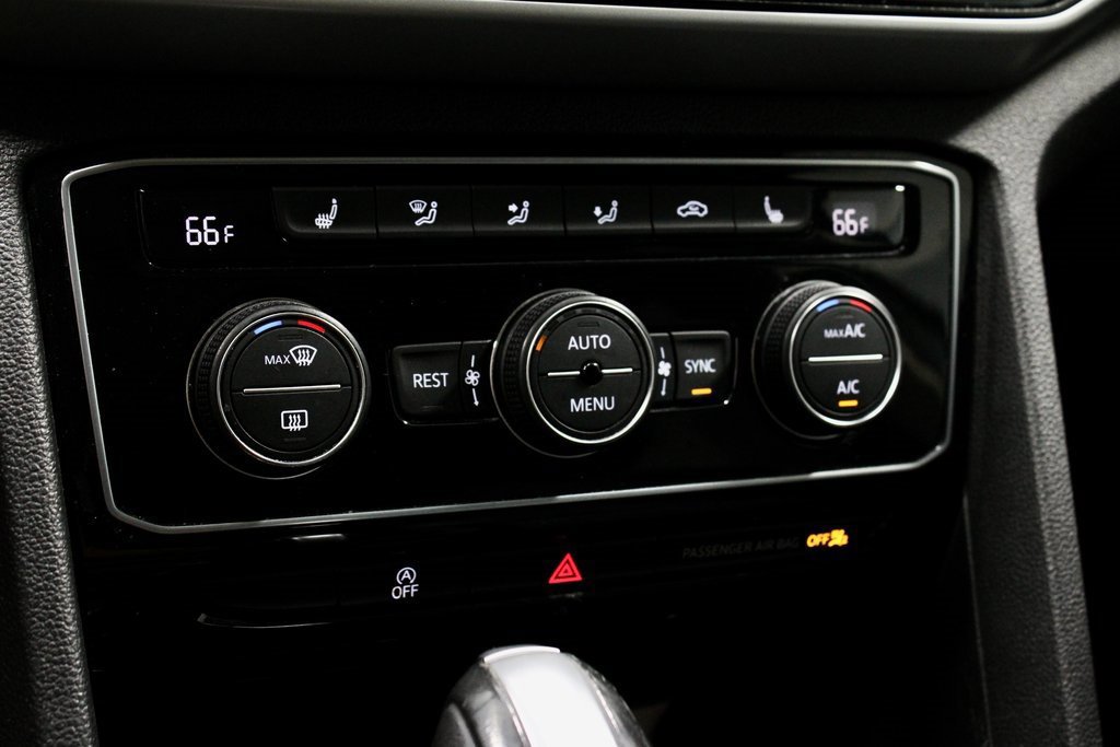 Used 2023 Volkswagen Atlas SE image 32