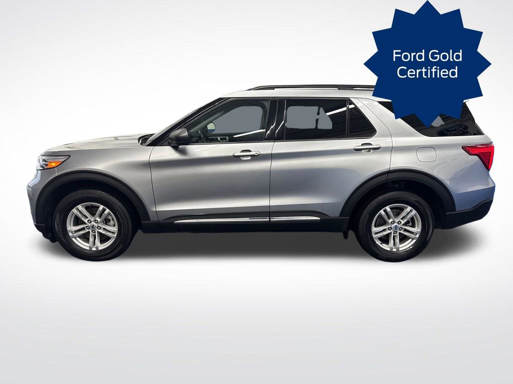 Certified 2022 Ford Explorer XLT w/ Equipment Group 202A AWD/4WD image 2