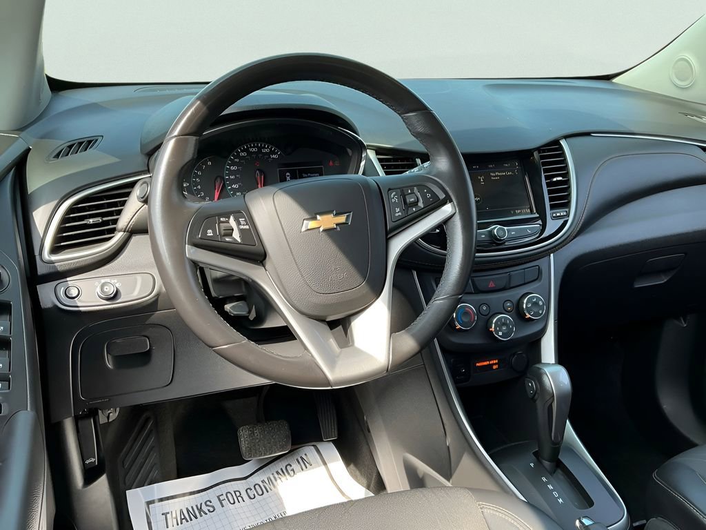 Used 2019 Chevrolet Trax LT w/ LT Convenience Package image 24