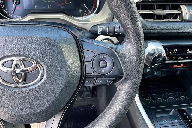 Used 2024 Toyota RAV4 XLE FWD image 18