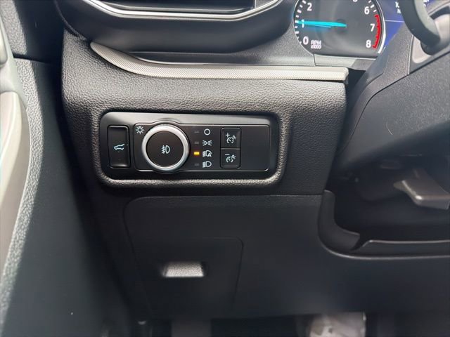Certified 2024 Ford Explorer XLT w/ Equipment Group 202A image 21