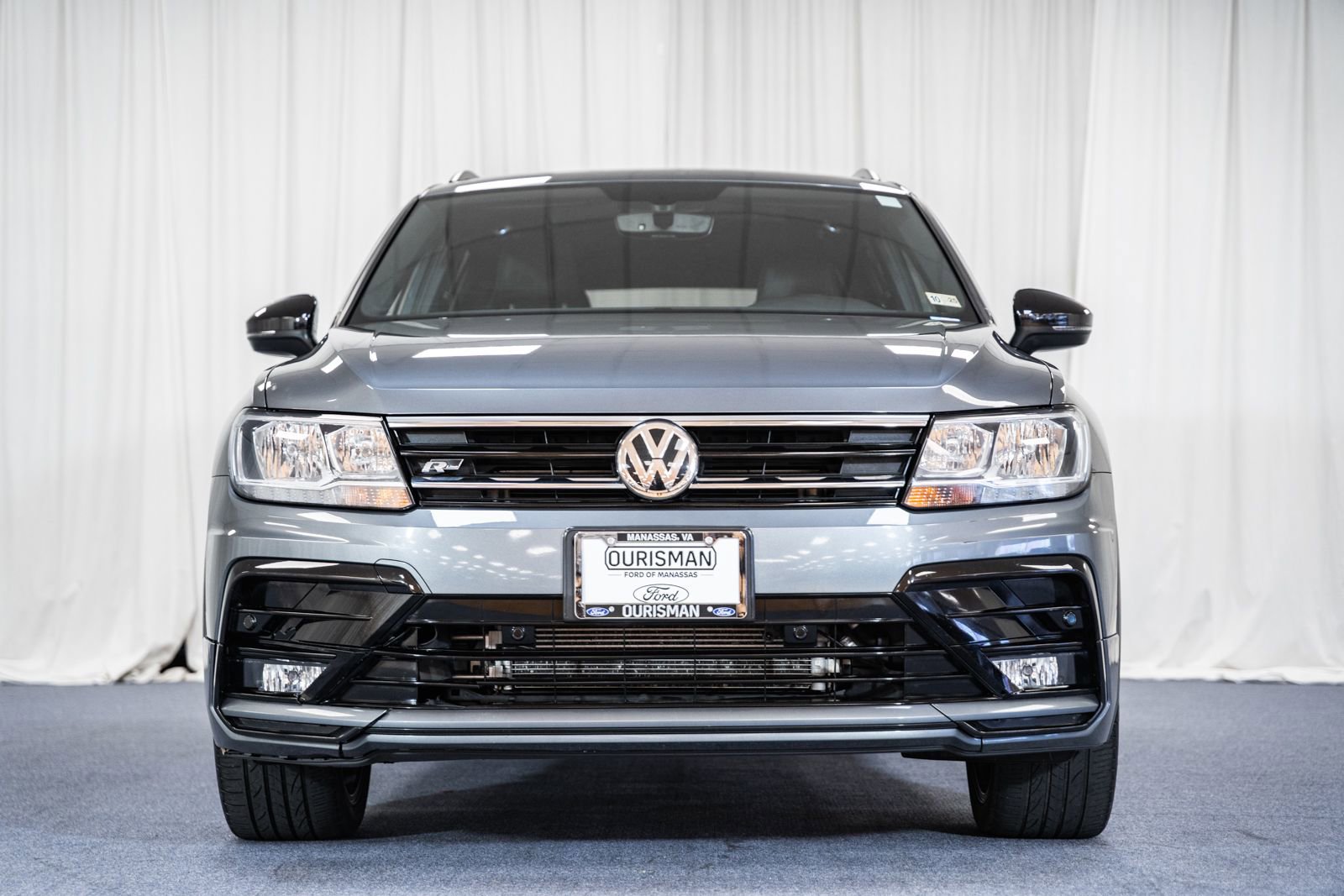 Used 2021 Volkswagen Tiguan SE R-Line image 2