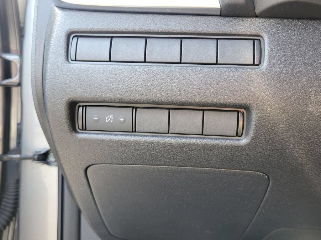 Used 2021 Nissan Rogue S FWD image 32