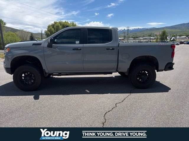 Used 2024 Chevrolet Silverado 1500 LT Trail Boss w/ LT Trail Boss Premium Package AWD/4WD image 3