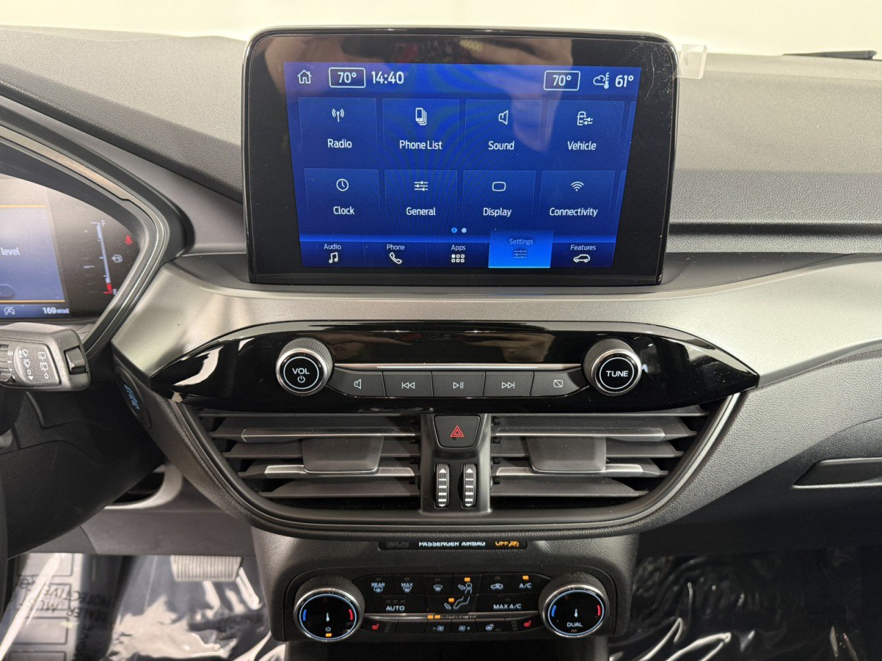 Certified 2025 Ford Escape Active w/ Cold Weather Package FWD image 19