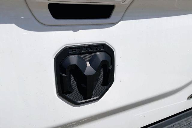 Used 2024 RAM 3500 Big Horn w/ Night Edition AWD/4WD image 30