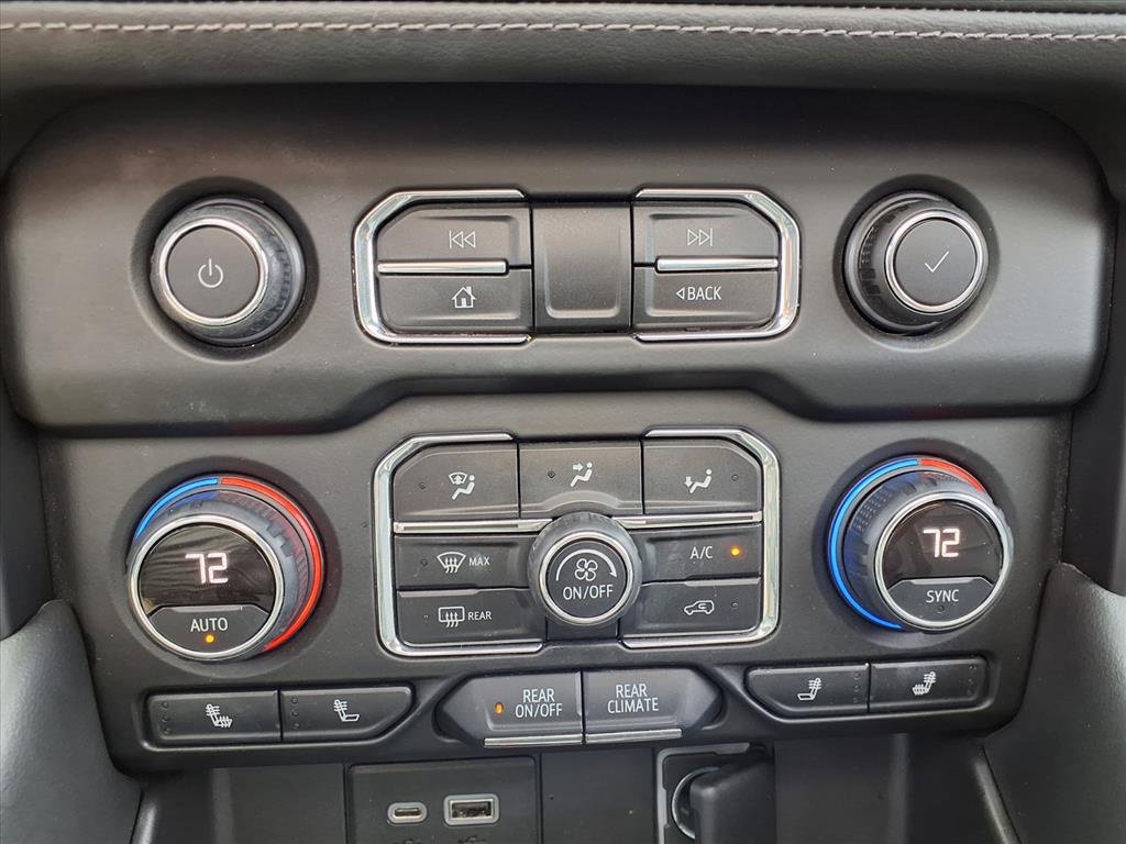 Used 2021 Chevrolet Tahoe Z71 w/ Luxury Package image 12