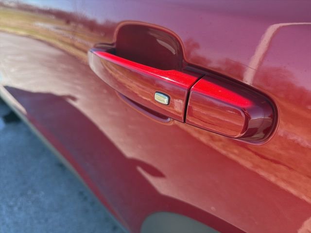 Used 2023 GMC Acadia SLT AWD/4WD image 15