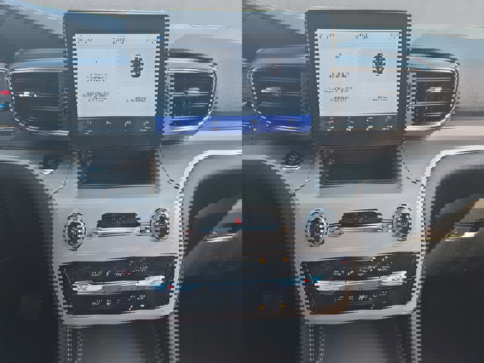 Certified 2023 Ford Explorer XLT w/ Equipment Group 202A image 17