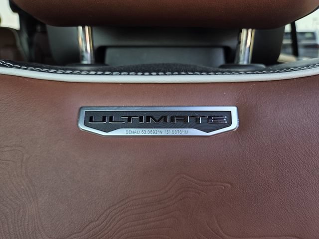 Used 2023 GMC Yukon Denali Ultimate AWD/4WD image 18