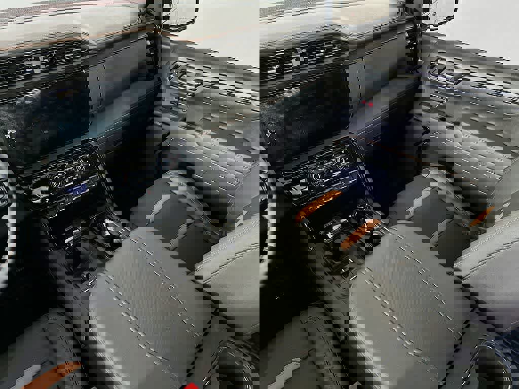 Used 2025 GMC Sierra 1500 AT4 w/ Technology Package image 14