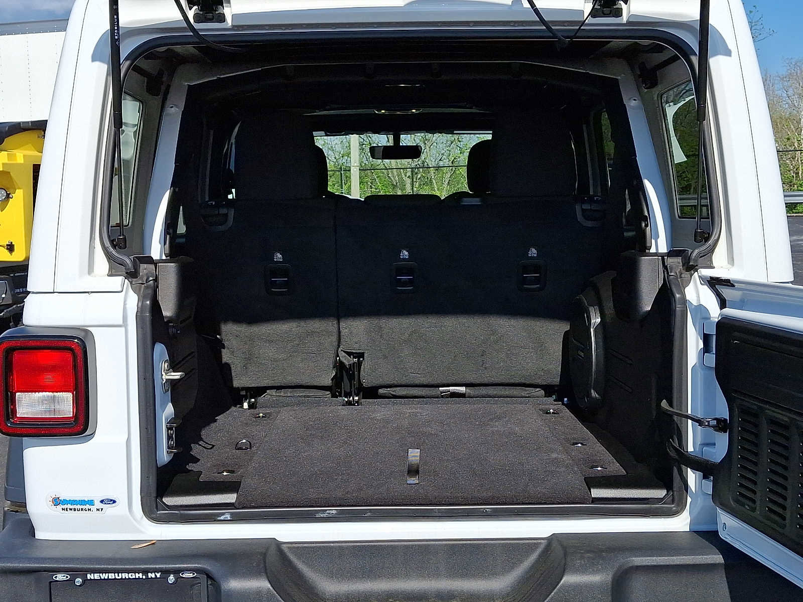 Used 2023 Jeep Wrangler Unlimited Sport AWD/4WD image 29