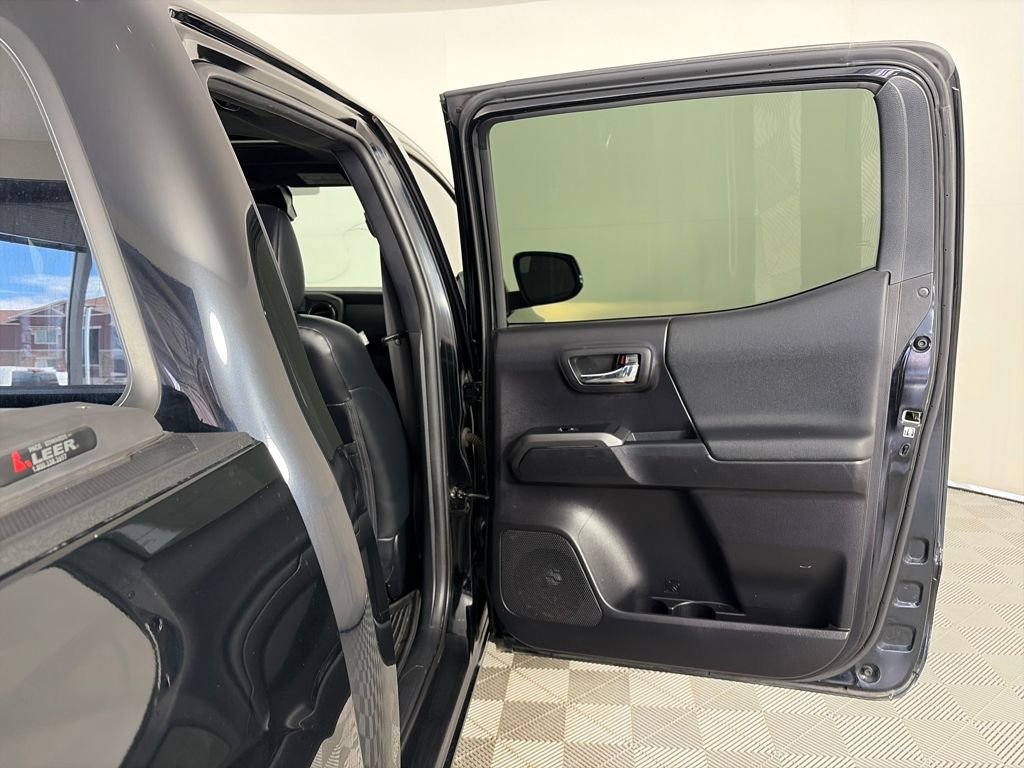 Used 2020 Toyota Tacoma TRD Off-Road w/ TRD Premium Off Road Package image 26