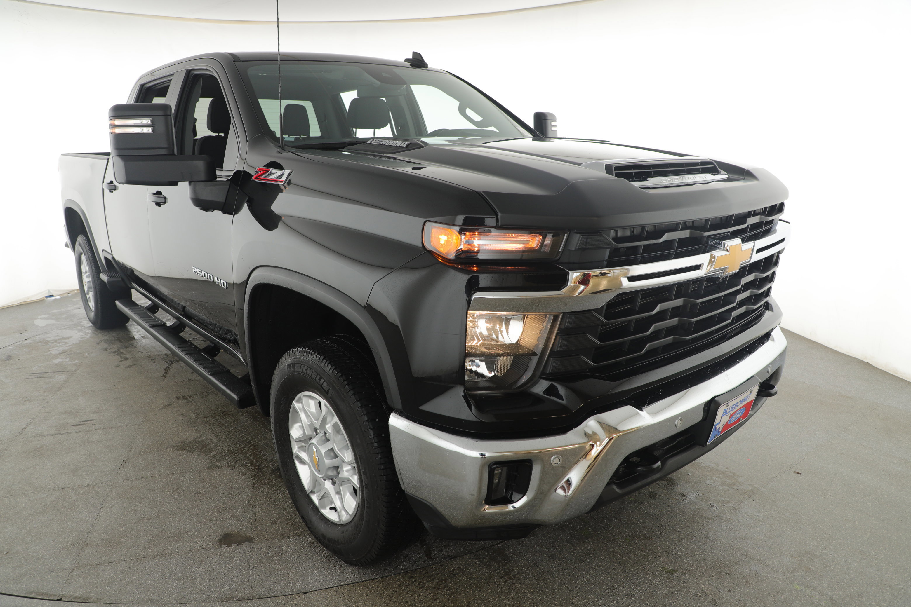 Used 2025 Chevrolet Silverado 2500 LT w/ All Star Edition image 3