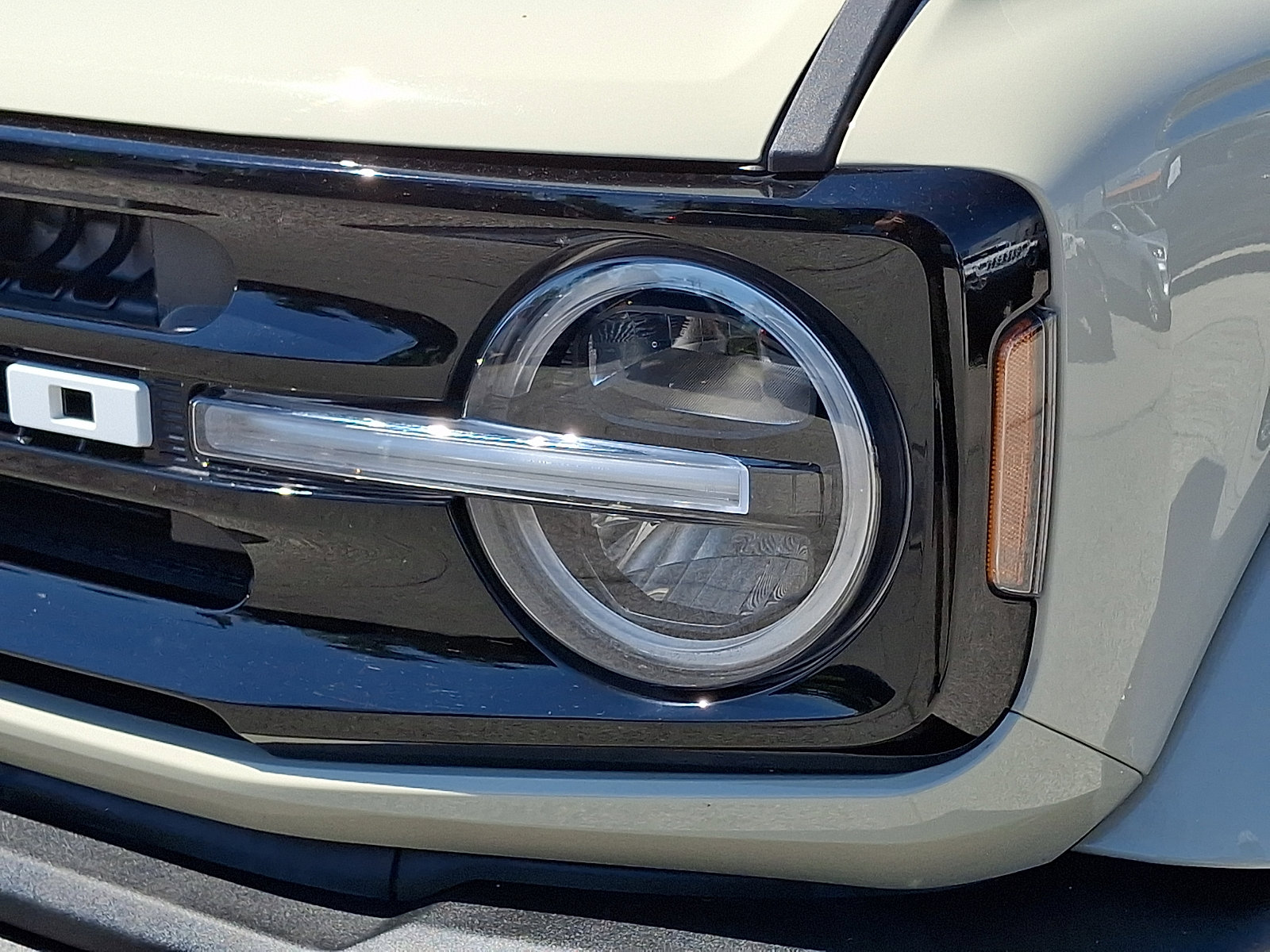 Certified 2025 Ford Bronco Outer Banks AWD/4WD image 12