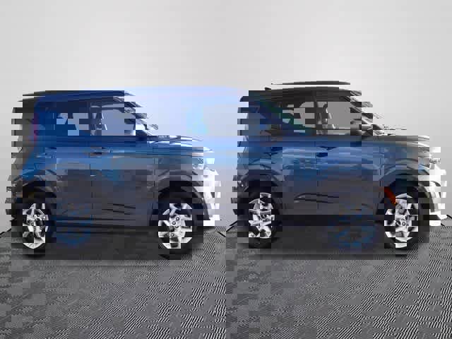 Used 2023 Kia Soul LX w/ Option Group 015 image 4