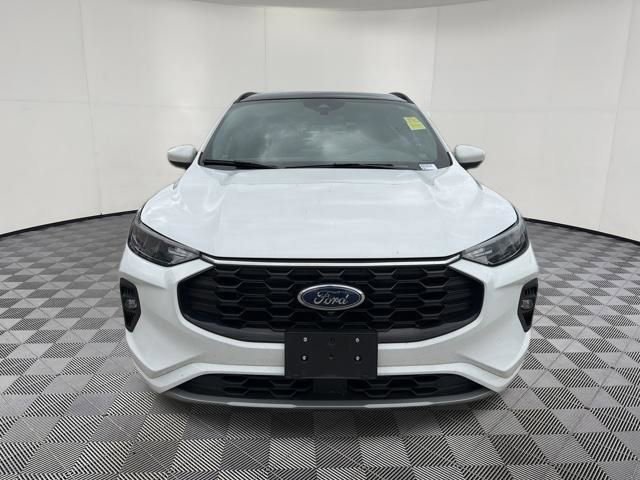 Certified 2023 Ford Escape ST-Line Select w/ Tech Pack #2 image 9