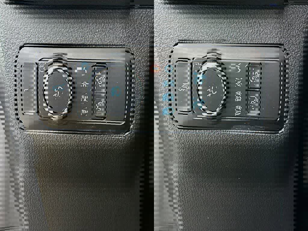 Certified 2024 Ford Escape ST-Line Elite w/ Premium Technology Package image 25