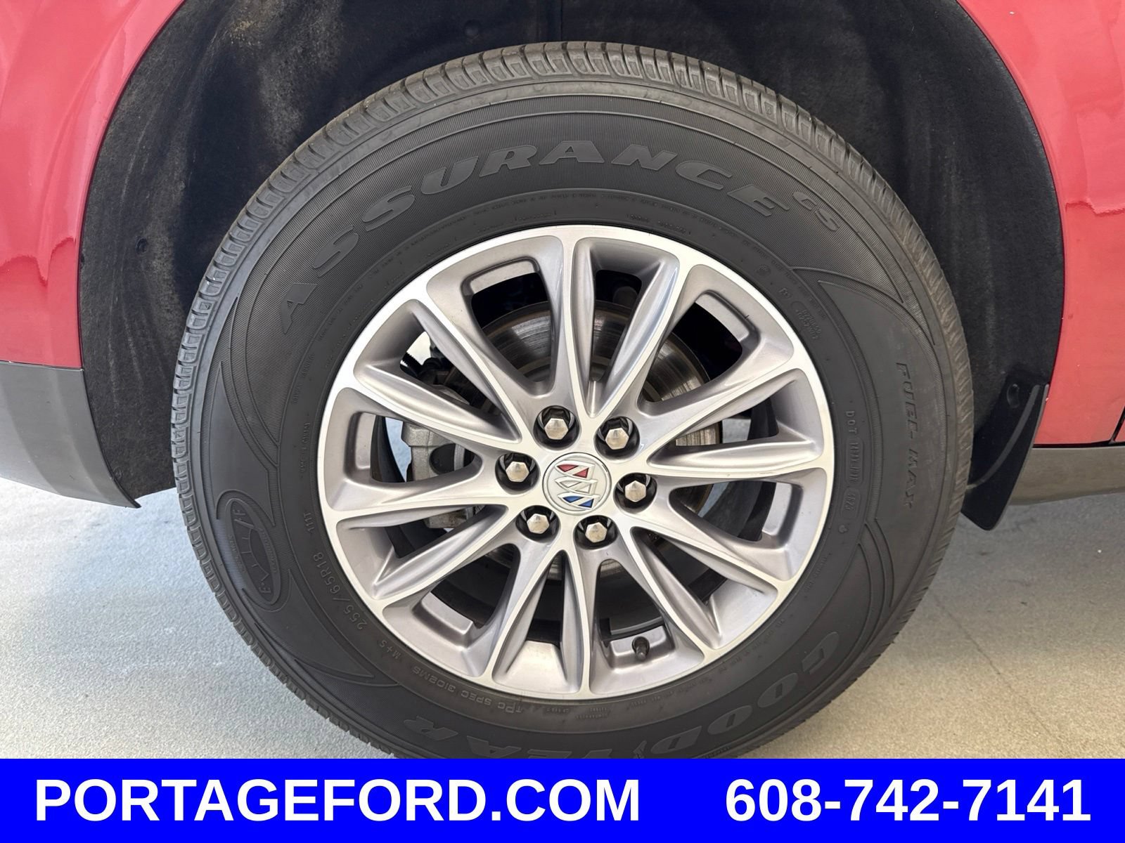 Used 2024 Buick Enclave Premium AWD/4WD image 45
