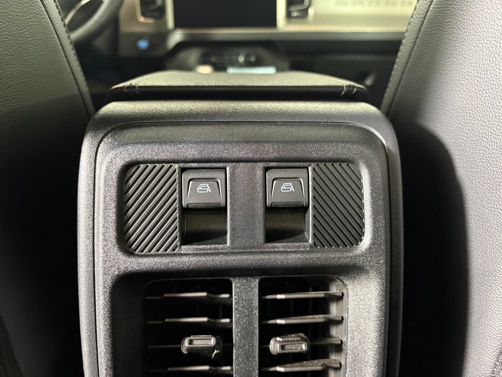 Certified 2026 Ford Bronco Outer Banks w/ Sasquatch Package AWD/4WD image 30