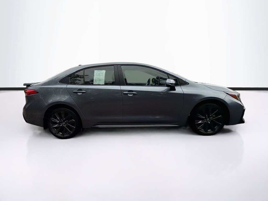 Used 2026 Toyota Corolla SE w/ SE Package FWD image 4