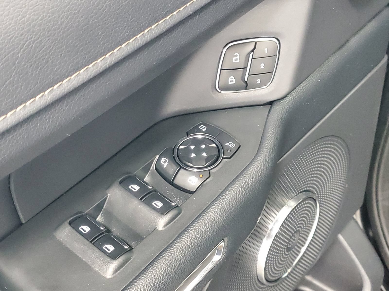 Certified 2024 Ford Expedition XLT AWD/4WD image 9