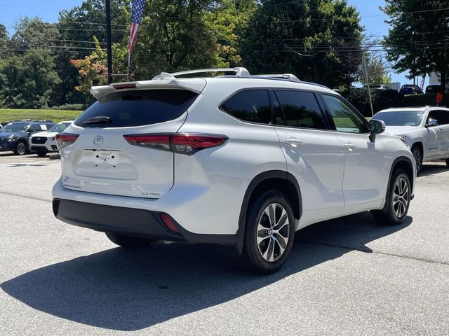 Used 2021 Toyota Highlander XLE AWD/4WD image 5