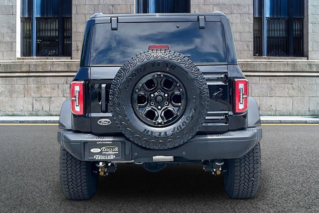 Certified 2025 Ford Bronco Badlands w/ Sasquatch Package AWD/4WD image 4