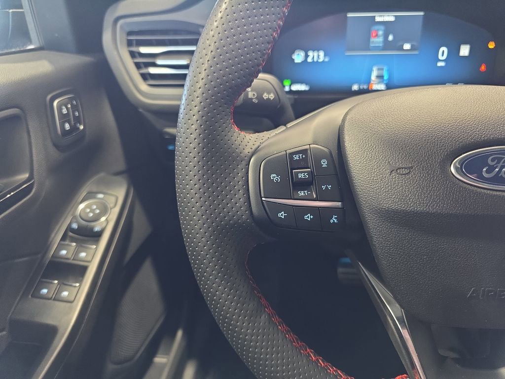 Certified 2023 Ford Escape ST-Line Elite AWD/4WD image 15