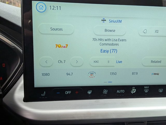 Certified 2024 Ford Escape SE w/ PHEV Premium Package image 22