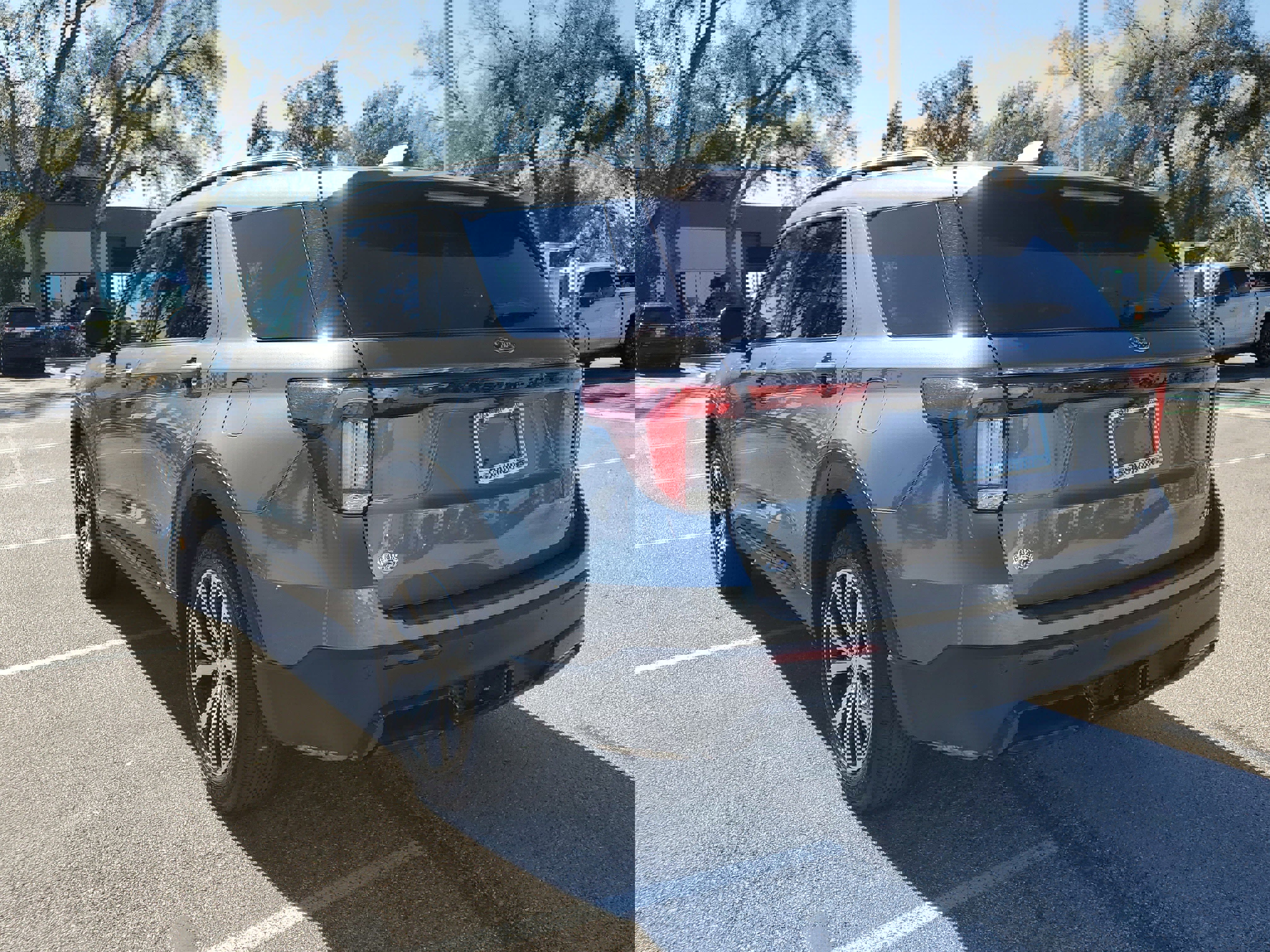 Certified 2025 Ford Explorer ST-Line image 3