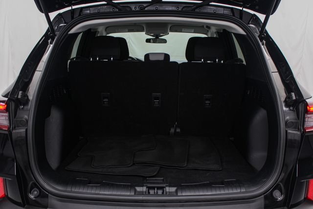Certified 2025 Ford Escape Active AWD/4WD image 9